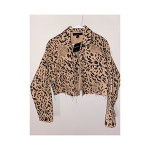 Cropped Cheetah Printed Denim Jacket 🐾💛